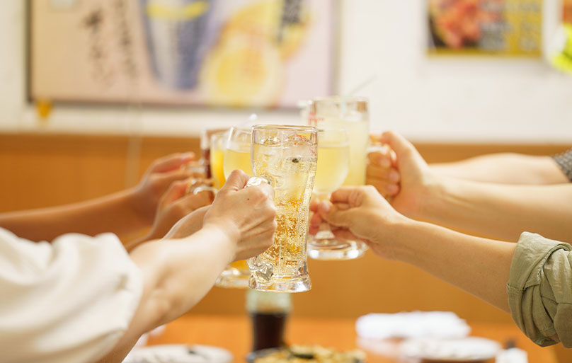 友人や仕事仲間と楽しく美味しい料理とお酒に会話も弾む